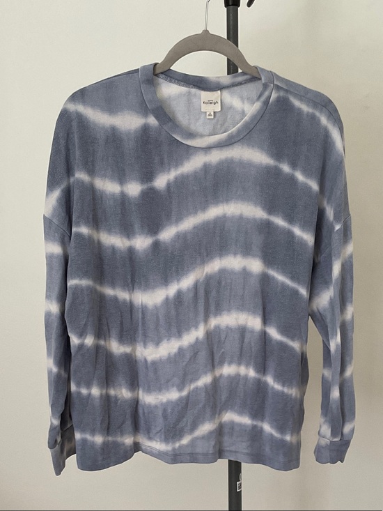 Kaileigh Other - Men’s Long-Sleeve Tie-Dye Tee in Blue and White